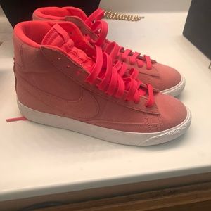 Pink nike blazers
